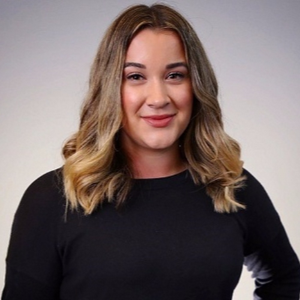 Meet your Posher, Ella